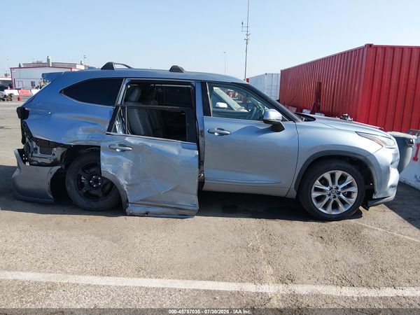 2022 TOYOTA HIGHLANDER LIMITED