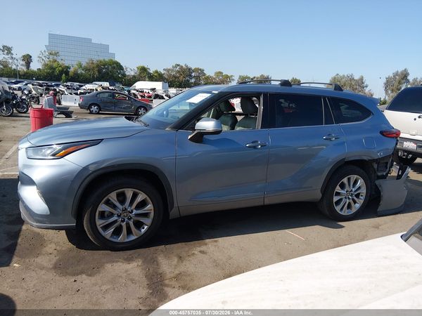 2022 TOYOTA HIGHLANDER LIMITED
