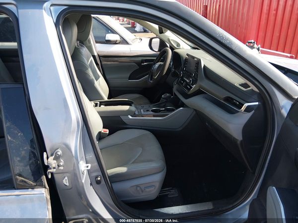 2022 TOYOTA HIGHLANDER LIMITED