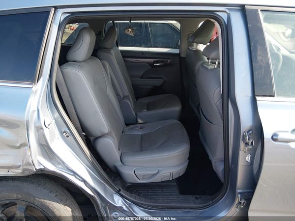 2022 TOYOTA HIGHLANDER LIMITED