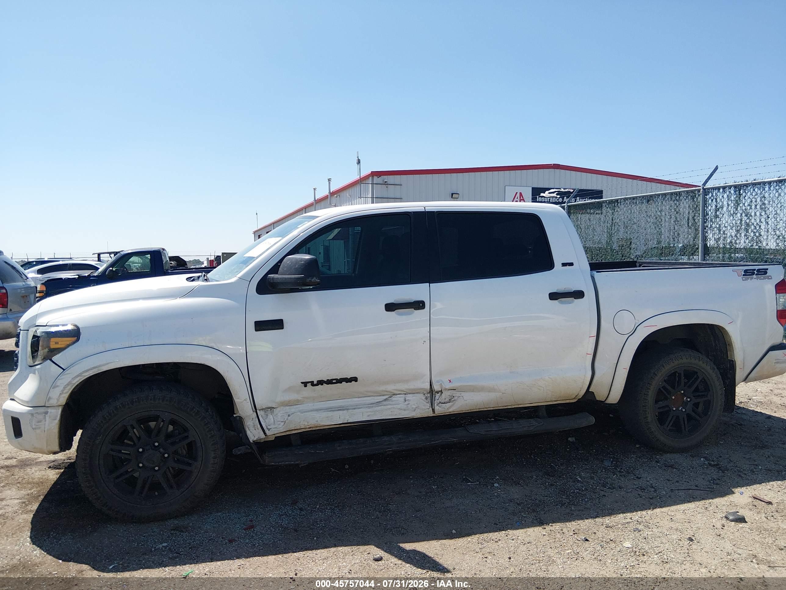 2018 TOYOTA TUNDRA SR5 5.7L V8