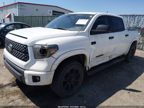 2018 TOYOTA TUNDRA SR5 5.7L V8