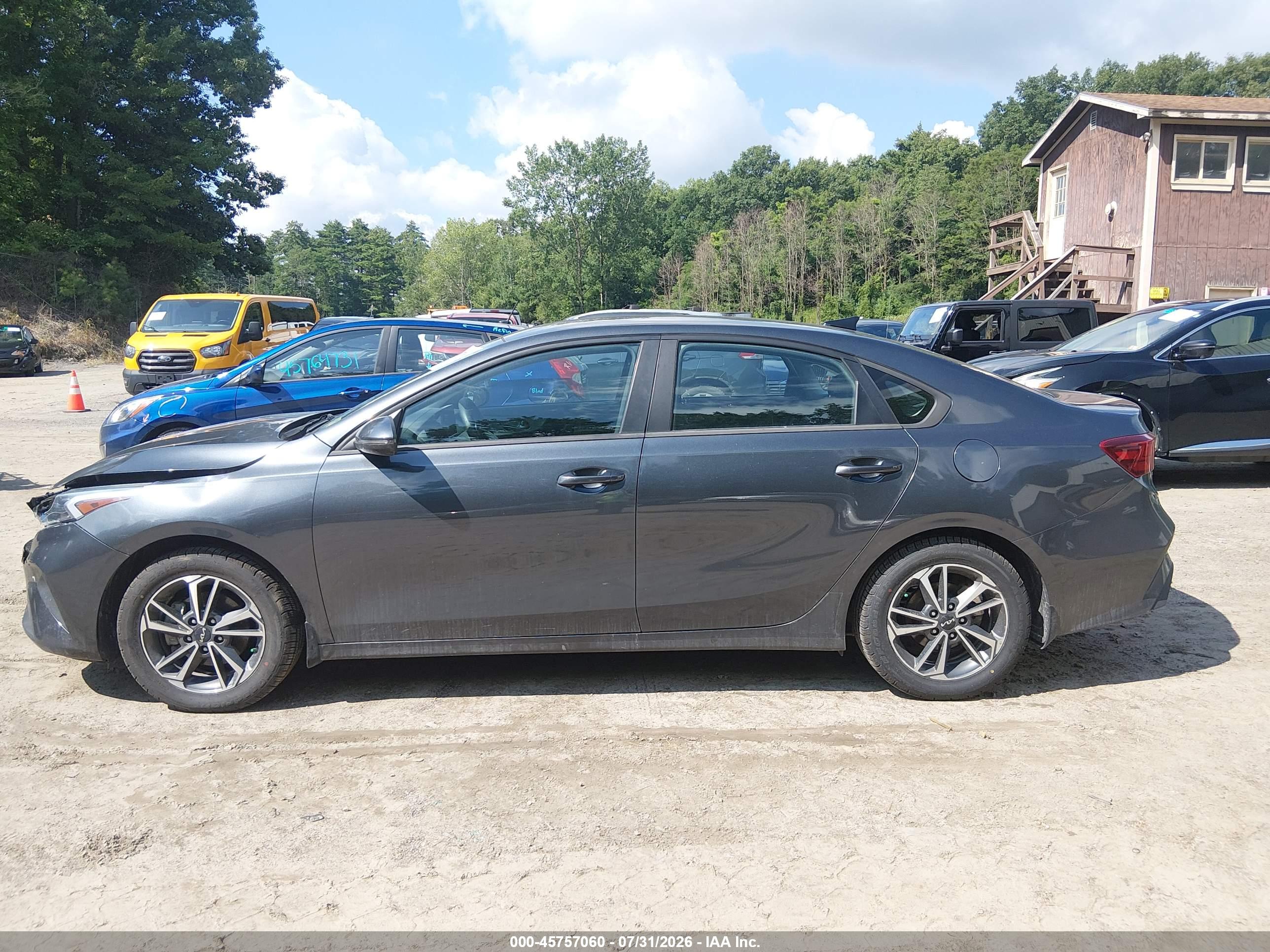 2022 KIA FORTE LXS