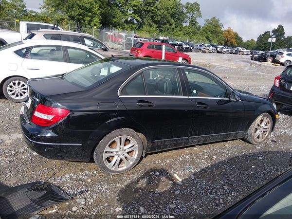 2013 MERCEDES-BENZ C 300 LUXURY 4MATIC