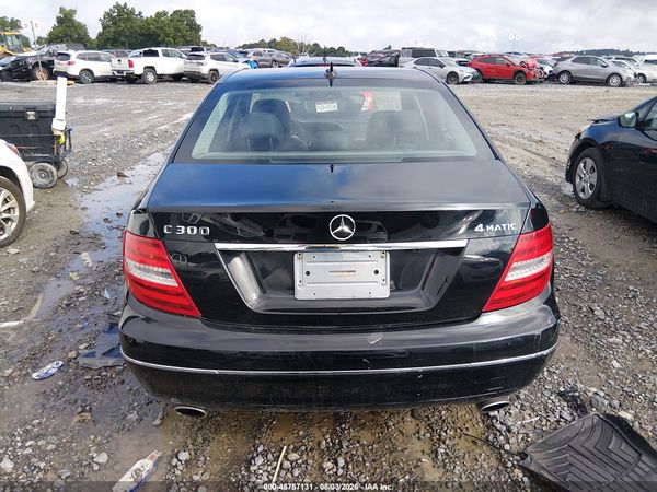 2013 MERCEDES-BENZ C 300 LUXURY 4MATIC