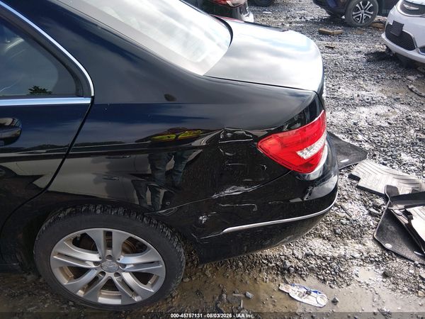 2013 MERCEDES-BENZ C 300 LUXURY 4MATIC