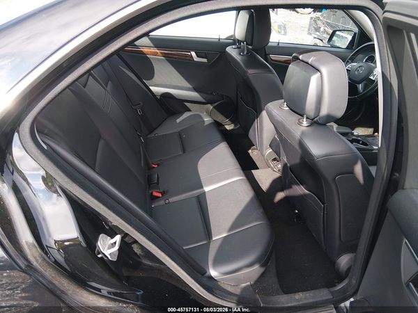 2013 MERCEDES-BENZ C 300 LUXURY 4MATIC
