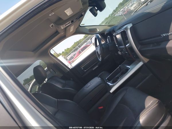 2018 RAM 1500 LARAMIE  4X4 6'4 BOX