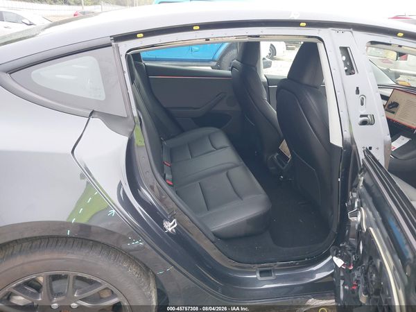 2024 TESLA MODEL 3 — I8