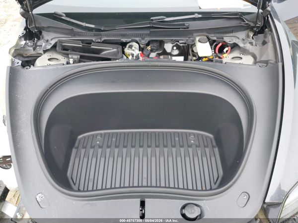 2024 TESLA MODEL 3 — I10
