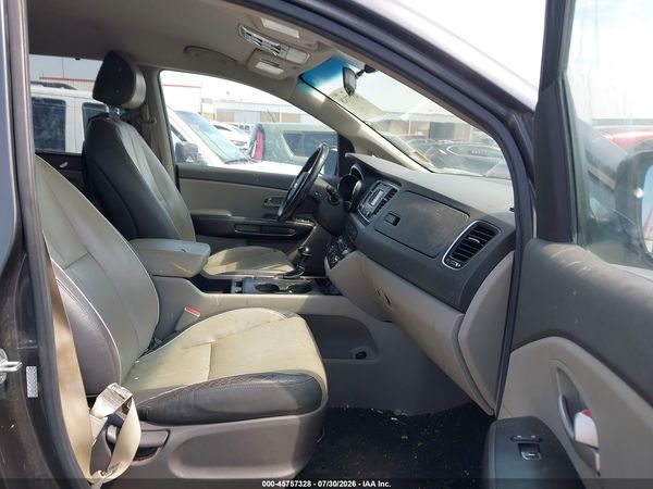 2017 KIA SEDONA LX