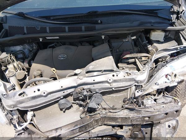 2017 TOYOTA SIENNA XLE 7 PASSENGER