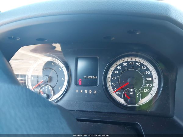 2016 RAM 1500 SLT