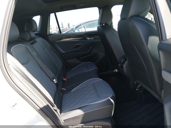 2025 VOLKSWAGEN TIGUAN 2.0T SEL R-LINE — I8