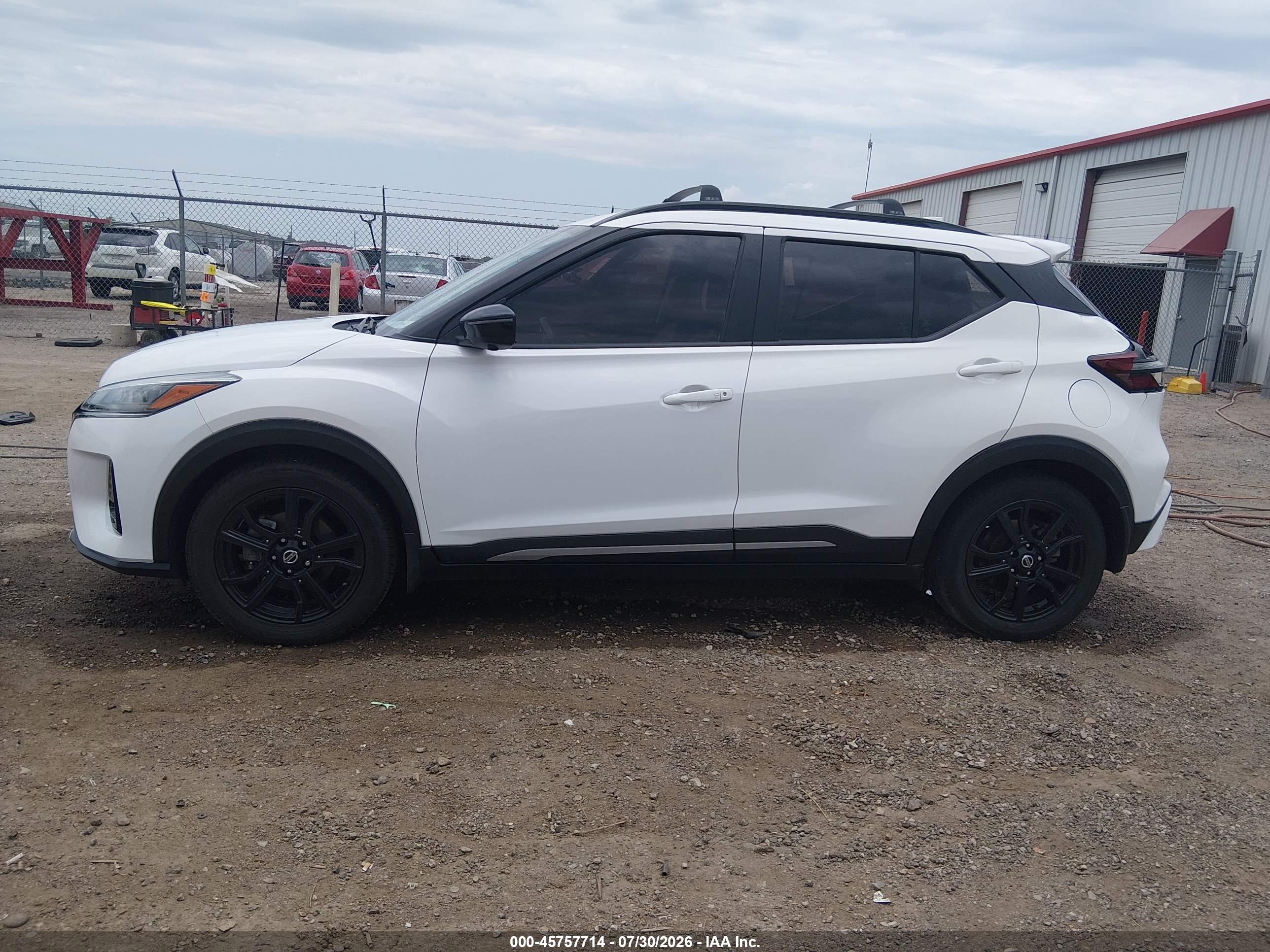 2021 NISSAN KICKS SR XTRONIC CVT