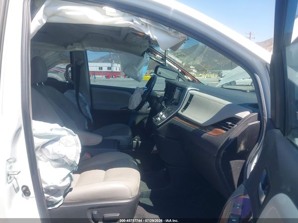 2017 TOYOTA SIENNA LIMITED 7 PASSENGER