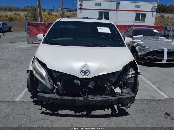 2017 TOYOTA SIENNA LIMITED 7 PASSENGER