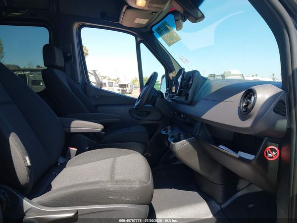 2024 MERCEDES-BENZ SPRINTER 2500