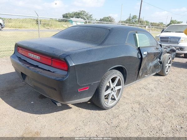 2014 DODGE CHALLENGER SXT