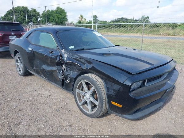 2014 DODGE CHALLENGER SXT
