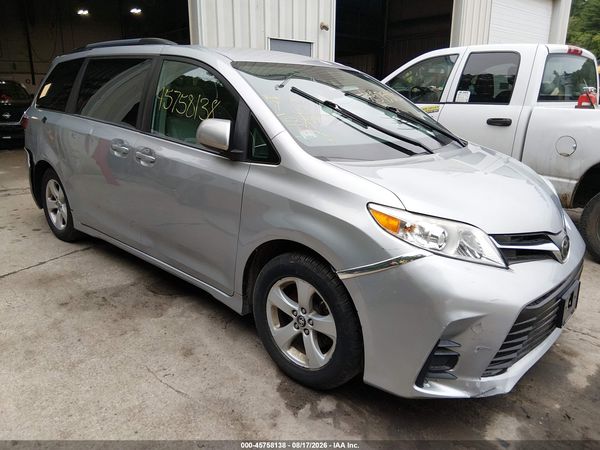 2019 TOYOTA SIENNA LE 8 PASSENGER — I1