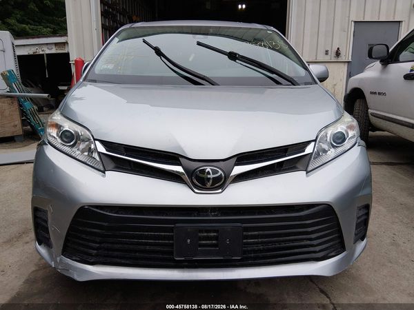 2019 TOYOTA SIENNA LE 8 PASSENGER — I115