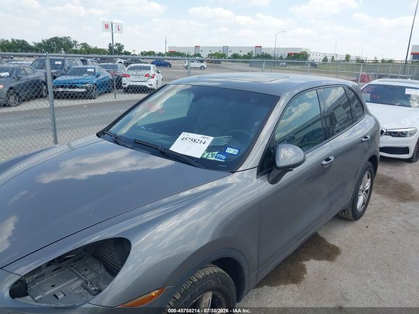 2012 PORSCHE CAYENNE