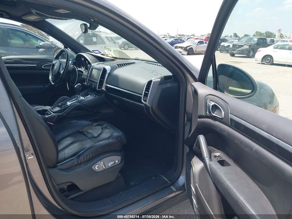2012 PORSCHE CAYENNE