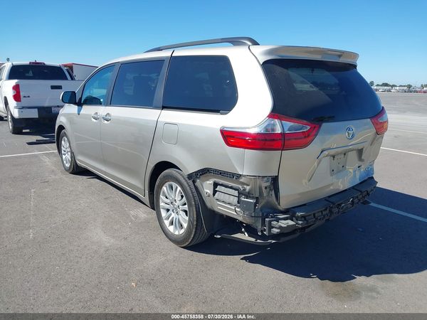 2017 TOYOTA SIENNA XLE 8 PASSENGER