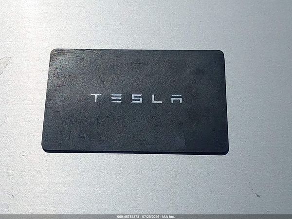 2021 TESLA MODEL S — I11