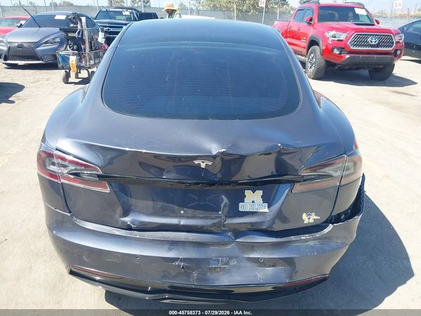 2021 TESLA MODEL S — I119