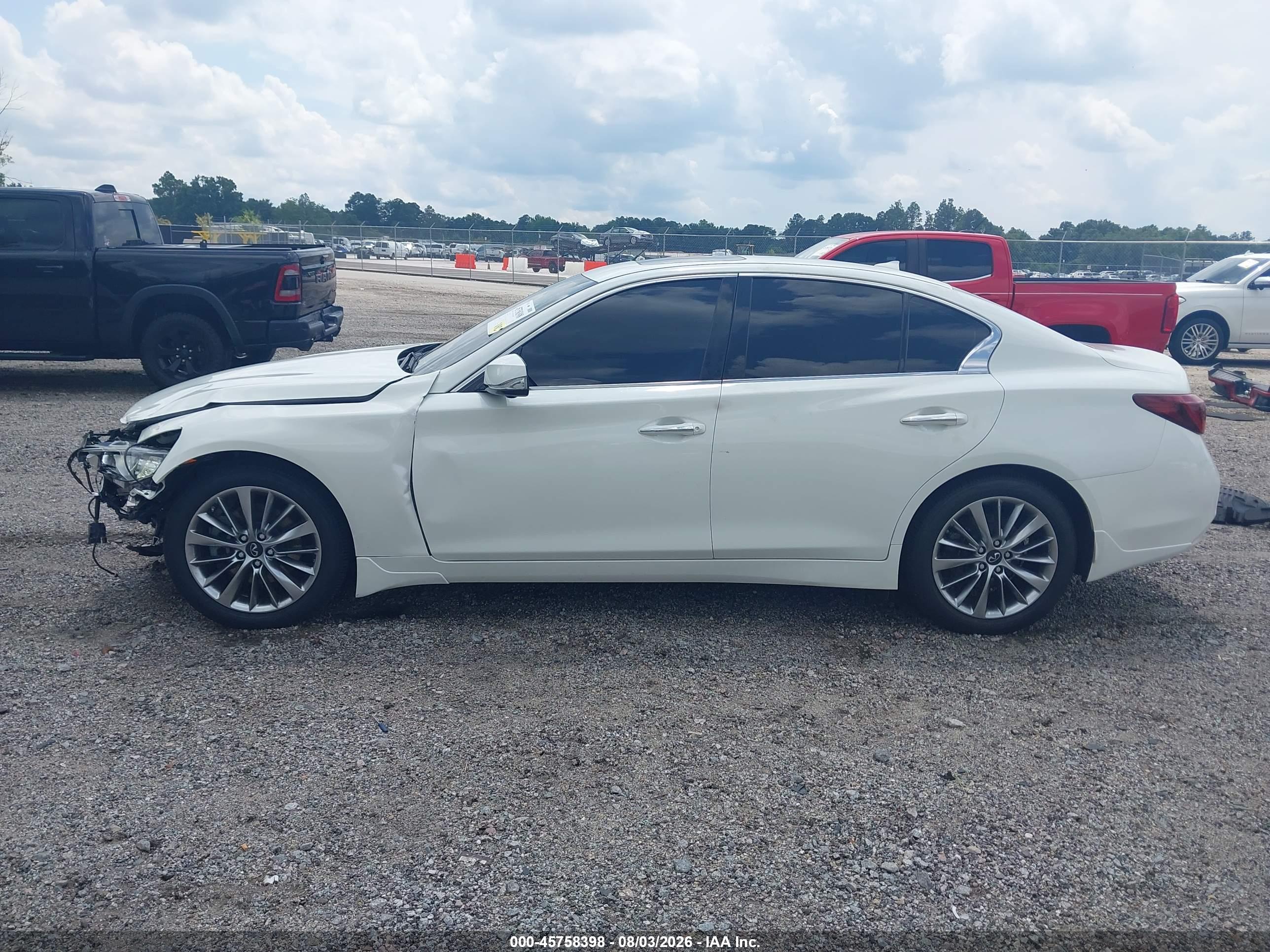 2022 INFINITI Q50 LUXE AWD