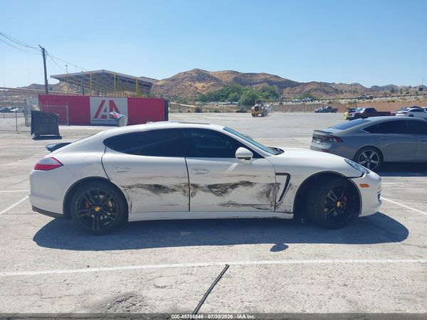 2011 PORSCHE PANAMERA 4