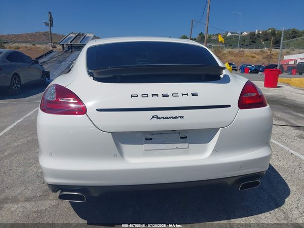 2011 PORSCHE PANAMERA 4