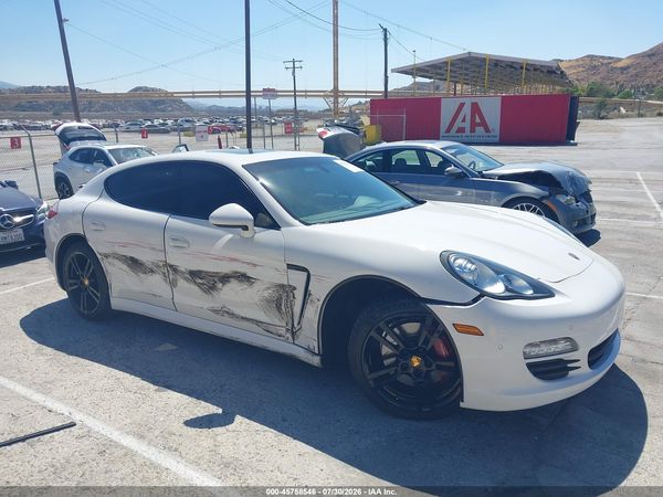 2011 PORSCHE PANAMERA 4