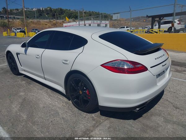 2011 PORSCHE PANAMERA 4