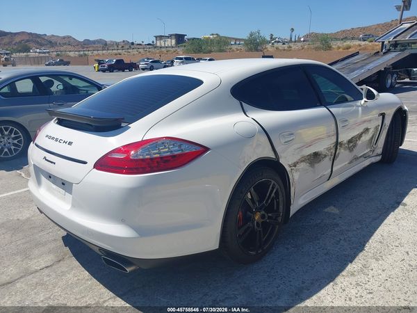 2011 PORSCHE PANAMERA 4