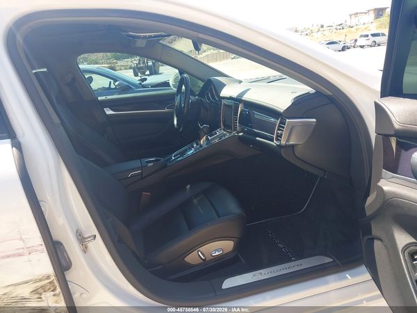 2011 PORSCHE PANAMERA 4