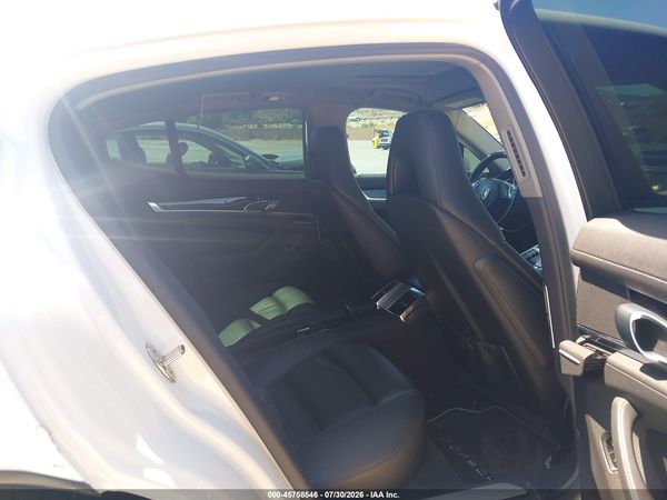 2011 PORSCHE PANAMERA 4