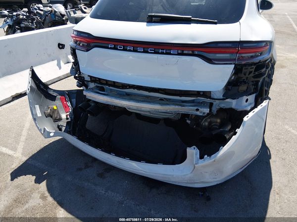 2024 PORSCHE MACAN T — I6