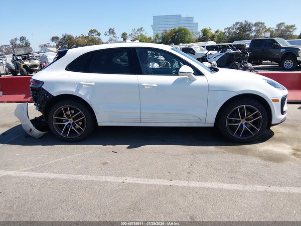 2024 PORSCHE MACAN T — I116