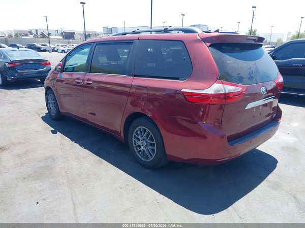 2015 TOYOTA SIENNA — I3