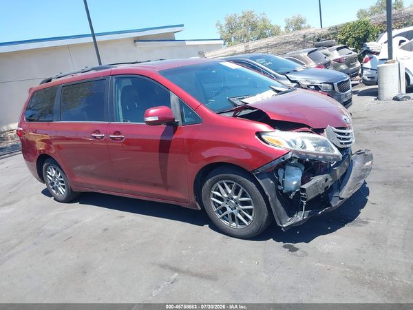 2015 TOYOTA SIENNA — I116