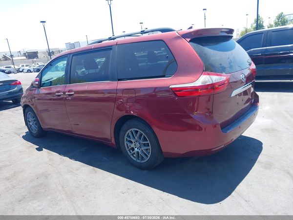 2015 TOYOTA SIENNA — I117