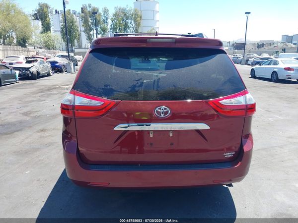 2015 TOYOTA SIENNA — I119