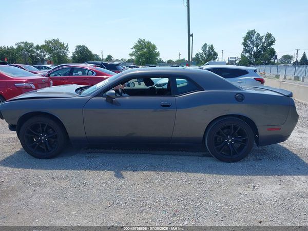 2018 DODGE CHALLENGER SXT