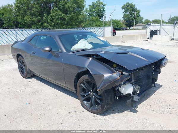 2018 DODGE CHALLENGER SXT