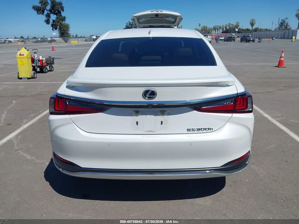 2023 LEXUS ES 300H LUXURY