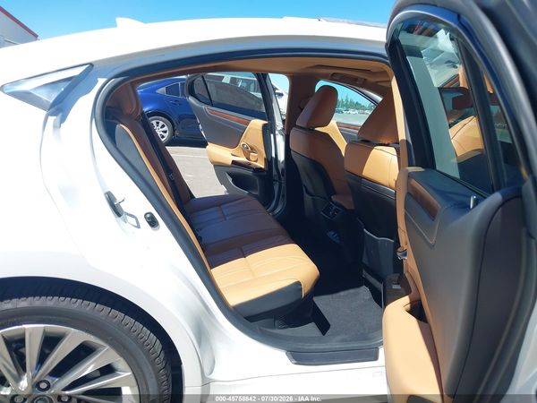 2023 LEXUS ES 300H LUXURY