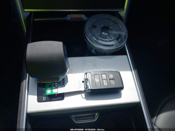 2025 LAND ROVER RANGE ROVER P530 SE 7 SEAT